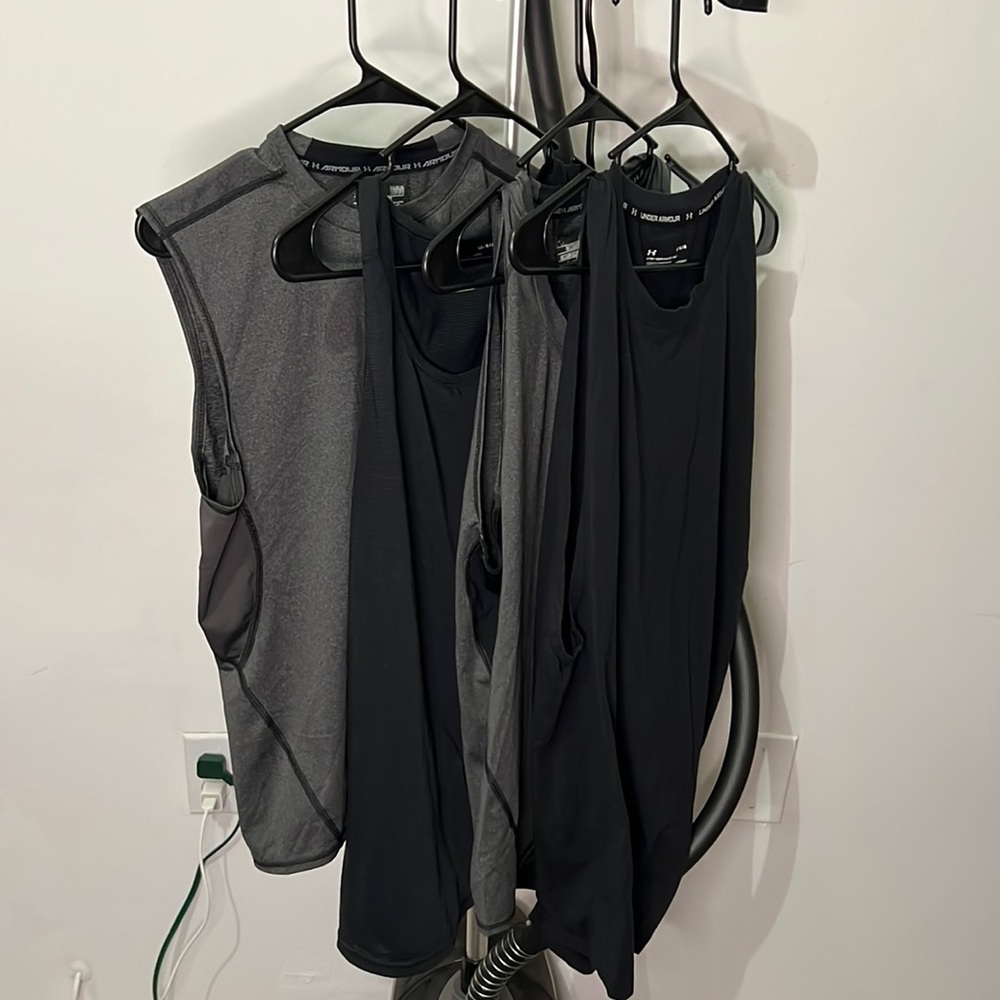 Set of 4 Under Armour Tank Tops